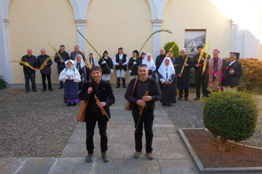 Accolte le Palme Sarde nel cortile del Vescovado di&nbsp;Biella