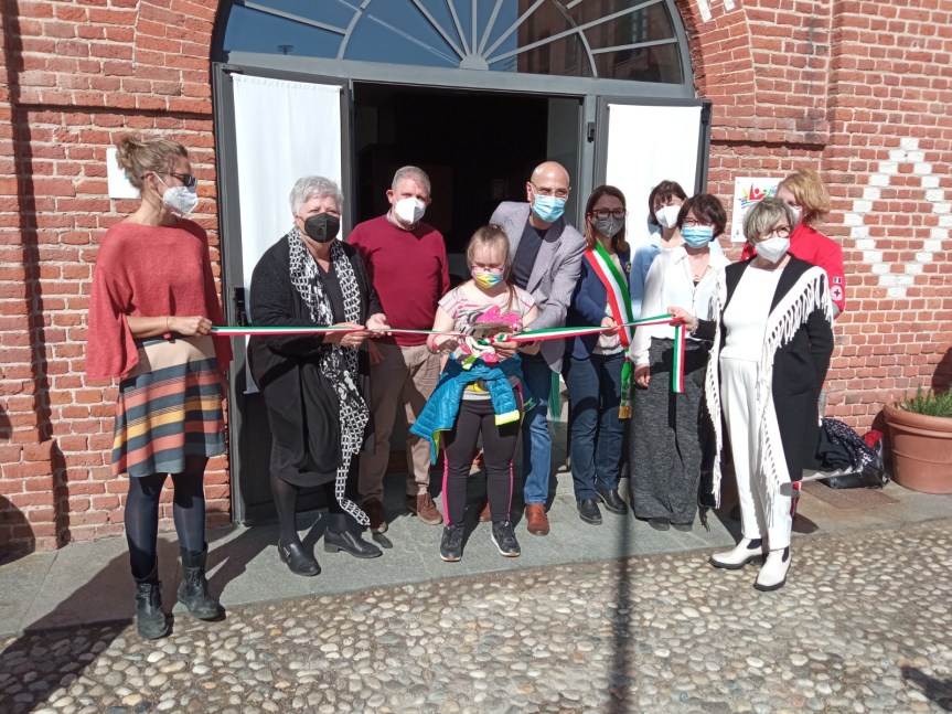 INAUGURATO L’EMPORIO SOLIDALE A TORINO . PERSONE E FAMIGLIE POSSONO FARE SPESA E PARTECIPARE A PERCORSI DI FORMAZIONE, ATTIVITA’ LAVORATIVA E CONSUMO&nbsp;CONSAPEVOLE.