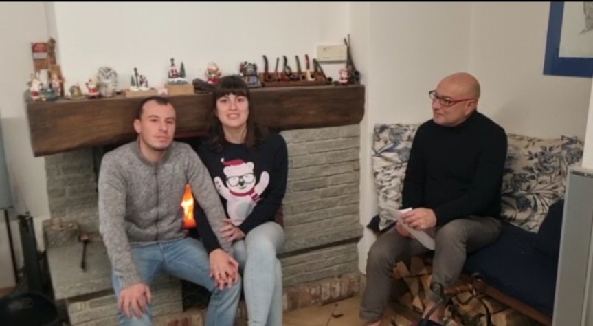 Vagabondando presenta i nostri turisti per caso Andrea & Greta & i loro&nbsp;auguri.
