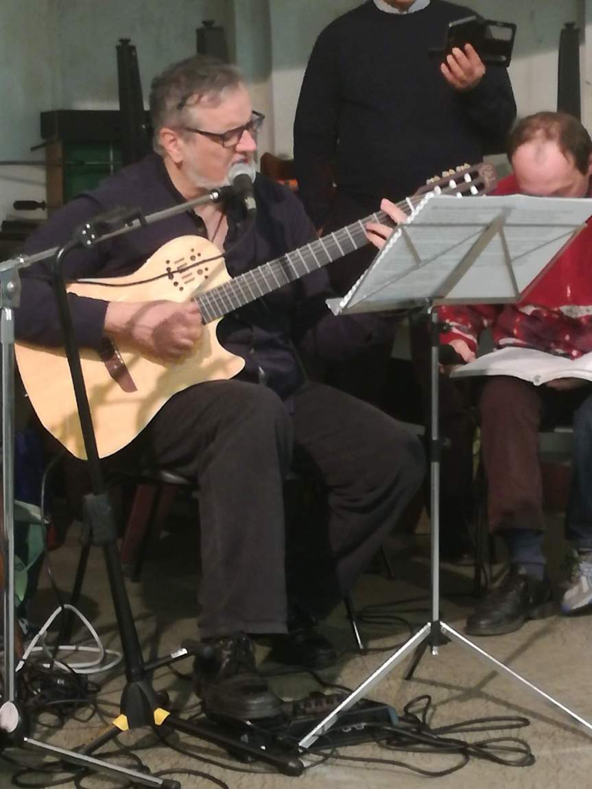 ❗️CHIESA CATTOLICA TORINESE IN LUTTO. A soli 64 anni si è spento don Carlo Franco, parroco della Basilica Metropolitana di TorinoA soli 64 anni si è spento don Carlo Franco, parroco della Basilica Metropolitana di Torino ❗️Il Parroco dei Giovani sta cantando con&nbsp;Gesù