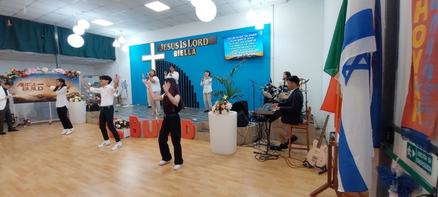 #music#cristian.il nostro brother e membro dello staff di direzione John Lord Bautista presenta Still Standing suonato e cantato dai fratelli e dalle sorelle della Jesus is Lord Biella&nbsp;Church