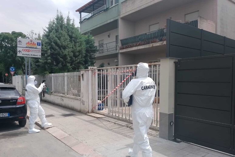 #cronaca# TROVATI MADRE E FIGLIO MORTI A BARLETTA . Fonte&nbsp;Ansa
