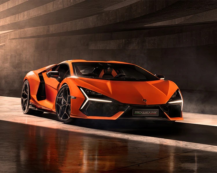 #motori# La Lamborghini presenta la Revuelto. La prima auto supersportiva High Performance Electrified&nbsp;Vehicle.