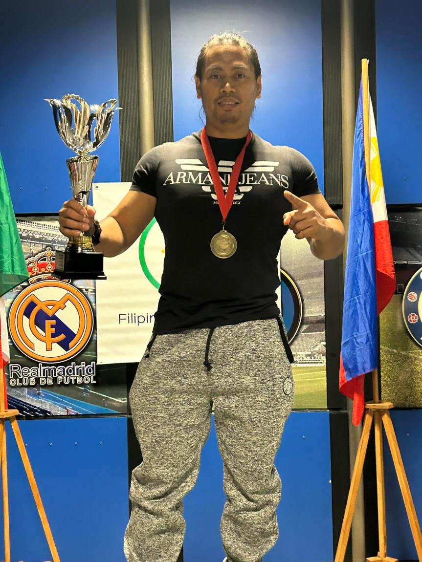 Grande partecipazione al Torneo di Bowling della Comunità Filippina Biellese . Sul podio: la squadra capitanata anche da Michael&nbsp;Bautista