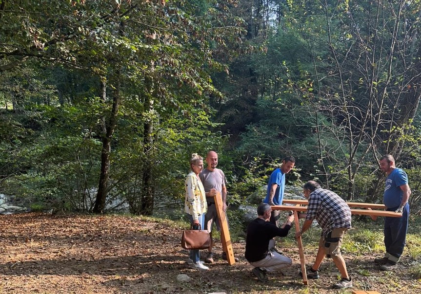 – Progetto “Wood-Lab – Laboratorio Sociale”: piazzati i primi tavoli al&nbsp;Gorgomoro