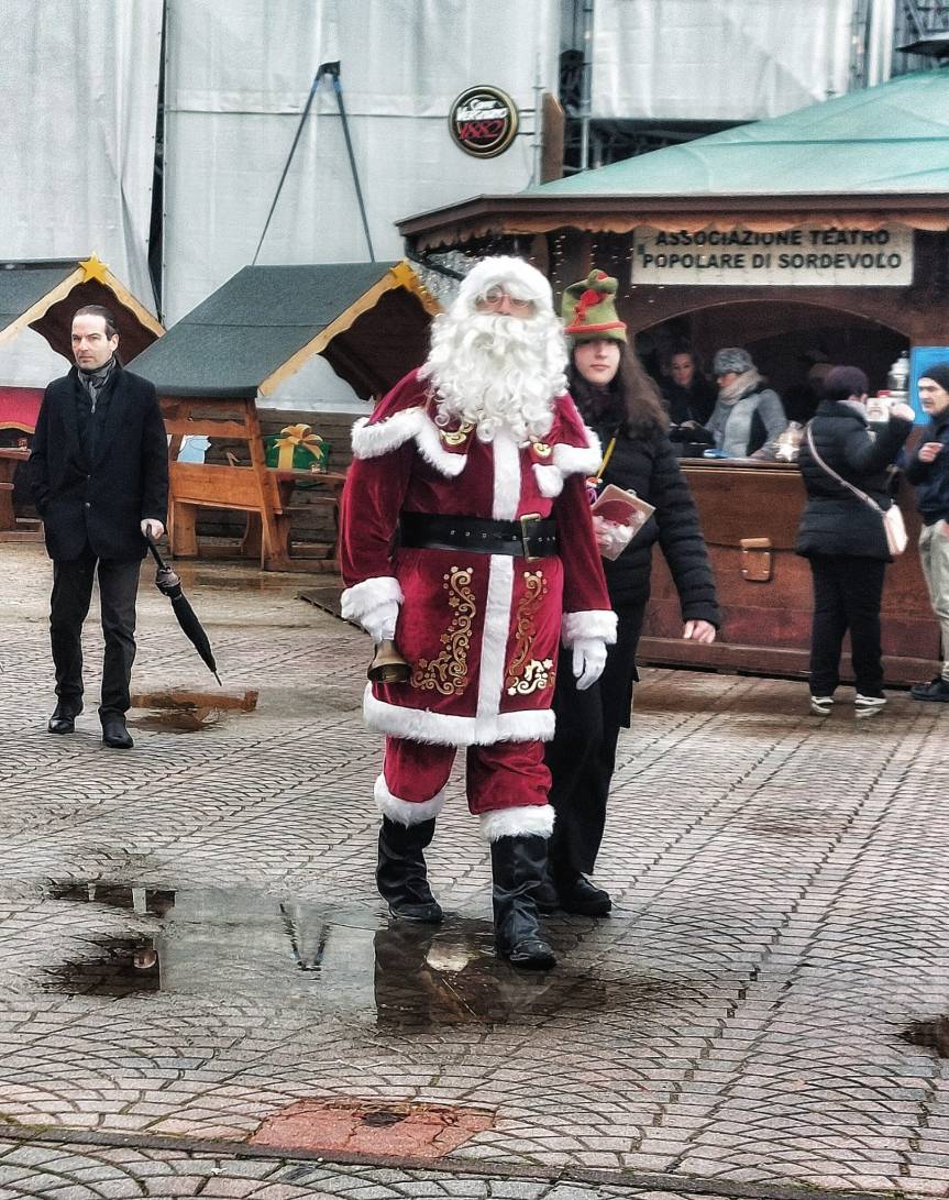 A SORDEVOLO APERTO IERI IL ‘MERCATINO DEGLI ANGELI’ – Articolo di Andrea Guasco con fotogallery di Catiuscia&nbsp;Roncoloni