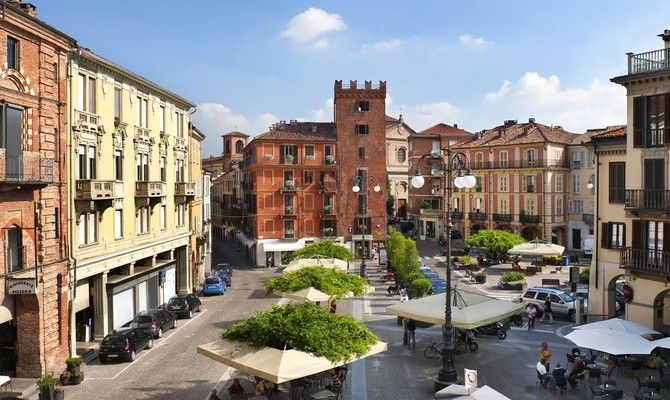 LA GIORNALISTA MARA MARTELLOTTA PER CONTG.NEWS SI TROVA AD&nbsp;ASTI