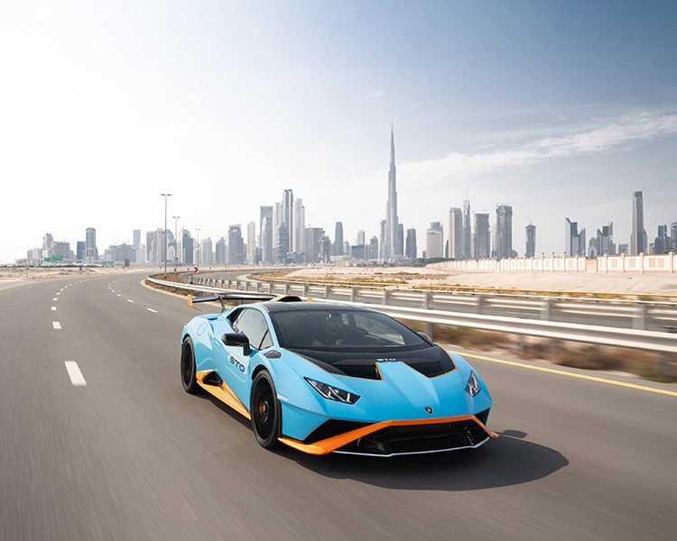 La Lamborghini Huracán . Un compromesso tra tecnologia e design a soli 235 mila&nbsp;euro.