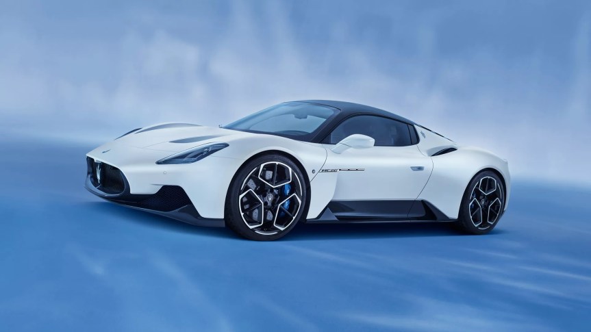 La super sportiva Maserati supera i confini del tempo. Veloce e audace verso un nuovo&nbsp;futuro.