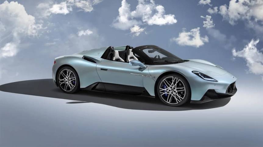 LA MASERATI CHIUDE L’ANNO PROPONENDO UNA GUIDA INSUPERABILE CON IL “CIELO “. VIDEO E FOTO&nbsp;📷