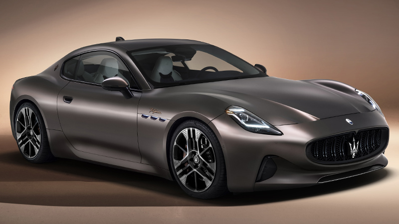 A NATALE SI VA CON …LA MASERATI GRANTURISMO. ECCO COSA&nbsp;OFFRE