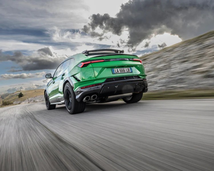 LA LAMBORGHINI URUS DIVENTA IL PRIMO MODELLO SUPER SPORT PIÙ IMPORTANTE AL MONDO. ECCO&nbsp;PERCHÈ