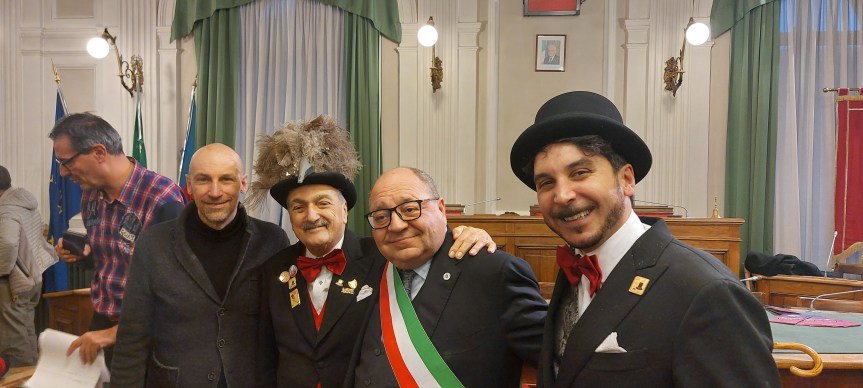 IL CARNEVALE DI BIELLA HA PRESO IL VIA CON LA CONSEGNA SIMBOLICA DELLE CHIAVI DA PARTE DEL SINDACO ALLA MASCHERA DELLA CITTÀ DI&nbsp;BIELLA