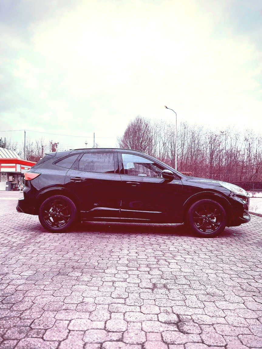 #motori# LA FORD APRE IL 2024 CON LA BELLISSIMA Ford Kuga St-Line&nbsp;FHEV