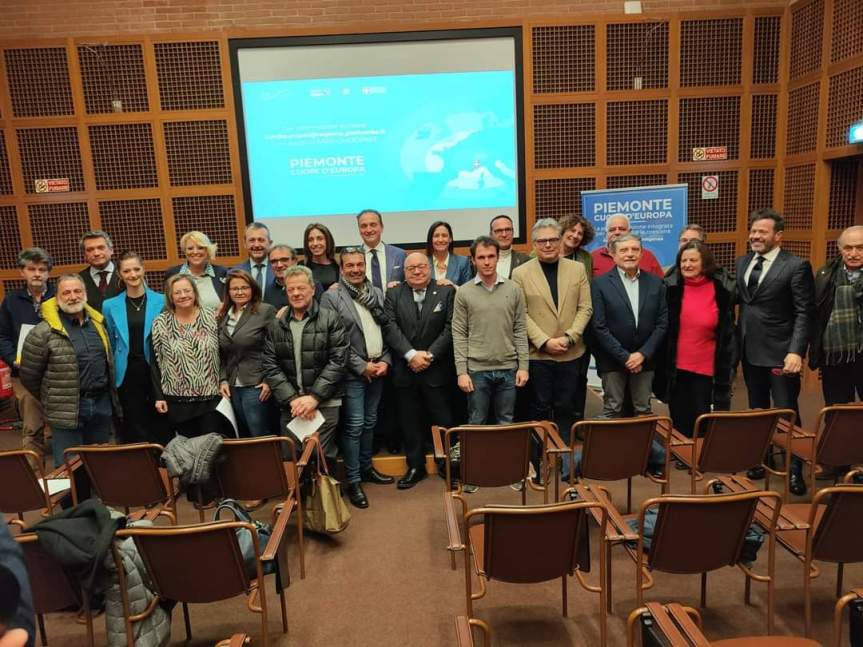 Gli amministratori locali in ascolto del Presidente della Regione Piemonte Alberto Cirio ieri a città studi a&nbsp;Biella