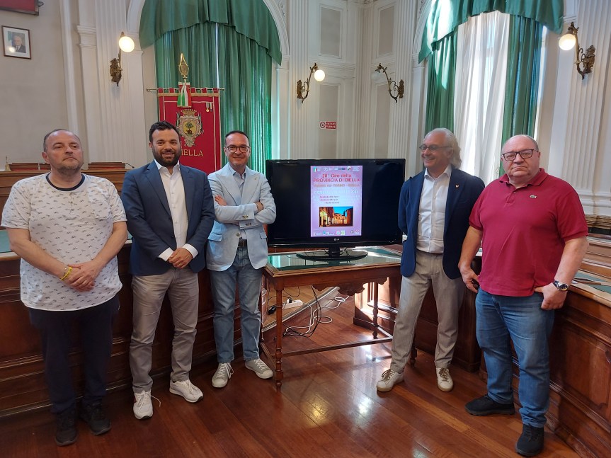 Domenica si corre il 28° Giro della Provincia organizzato dall’UCABLa gara apre ai professionisti: degno antipasto al Giro&nbsp;d’Italia