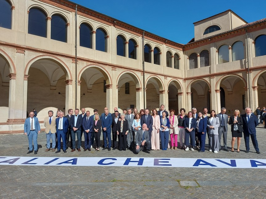 Fratelli d’Italia presenta la lista dei candidati: “Per Biella obiettivo quota 50.000” La voglia di crescere e l’amore per la città al centro della presentazione dei 32 candidati al Consiglio comunale avvenuta al Museo del Territorio con il capogruppo di Fdi alla Camera, Tommaso&nbsp;Foti