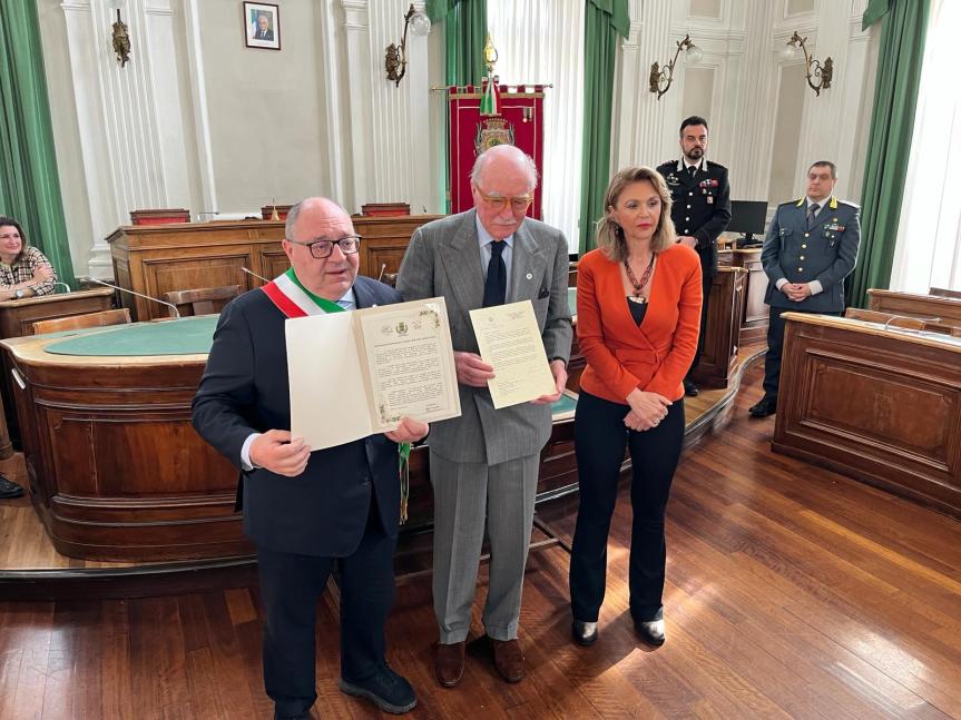 Una attestazione di benemerenza per l’ imprenditore Luciano&nbsp;Barbera