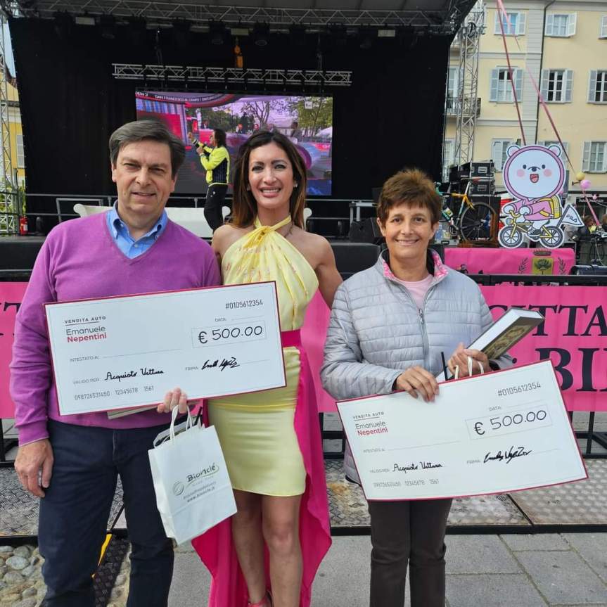 Vincitori per la miglior vetrina. Un assegno di 500&nbsp;euro