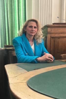 TRIBUNA POLITICA PRESENTA GIGLIOLA&nbsp;TOPAZZO