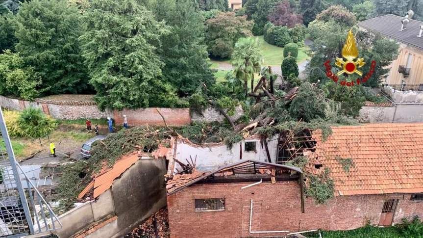 Danni nel biellese a causa della forte&nbsp; pioggia e tromba d’aria del pomeriggio ( foto&nbsp; da ReteBiella.Tv / VIGILI&nbsp;DELFUOCO)