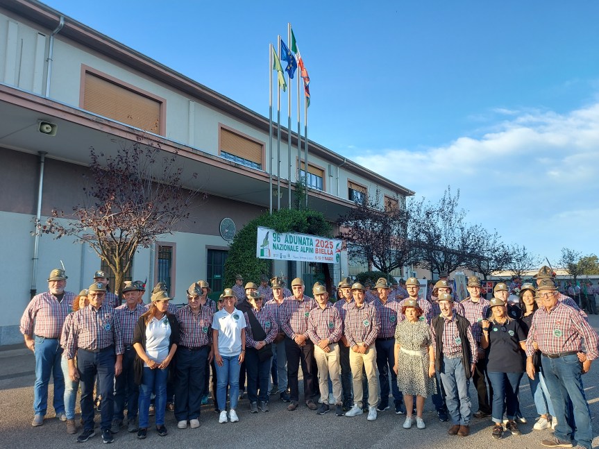 GRANDE PARTECIPAZIONE PER LA FESTA PATRONALE DEGLI ALPINI IN MEMORIA DI SAN MAURIZIO. NUOVI ” ALPINI” NOMINATI DAI LORO CAPIGRUPPO&nbsp;SEZIONALI.