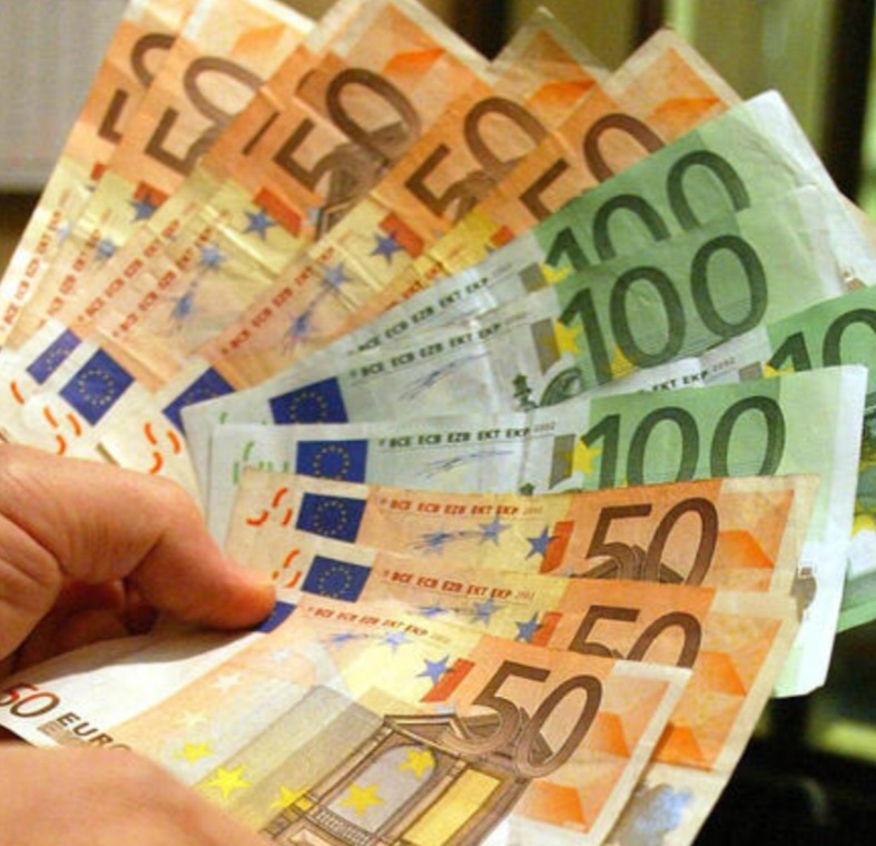 LO STATO DA IL BONUS NATALE AI LAVORATORI&nbsp;DIPENDENTI