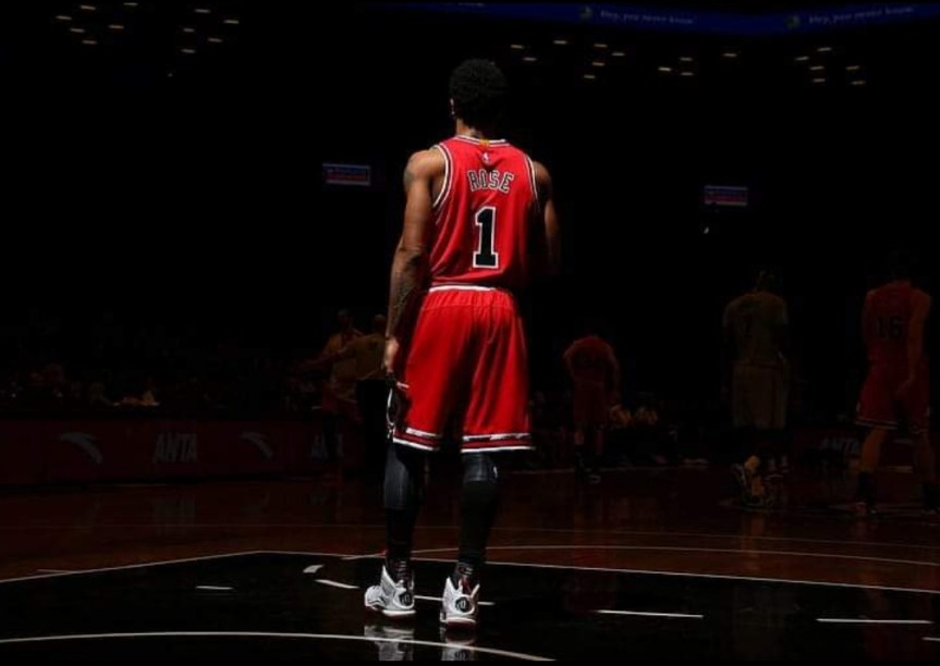 Ritratti Sportivi: DERRICK ROSE, SKY IS THE&nbsp;LIMIT