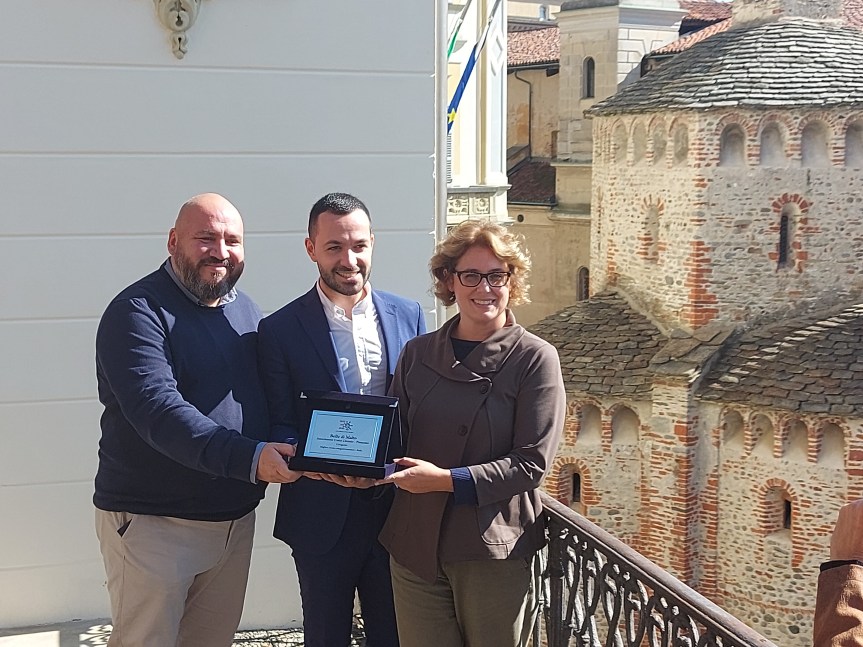 Bolle di Malto riceve la Medaglia d’oro per la Migliore Iniziativa/Evento Enogastronomico’. Le congratulazioni dell’assessore Maiolatesi