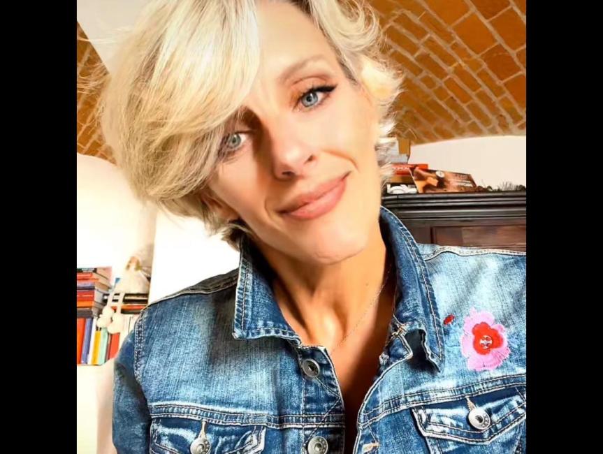 Ci avete fatto caso che non si parla più d’amore tra partner e nell’amicizia: un’assenza silenziosa.&nbsp; di Alessia&nbsp;Zuppicchiatti