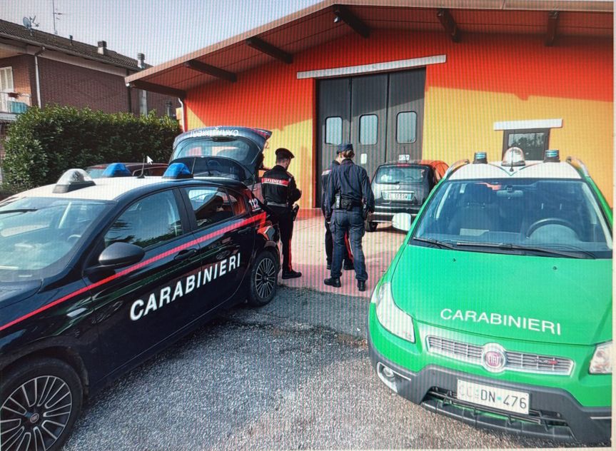 Carabinieri scoprono una officina abusiva nel Biellese , attrezzature sequestrate e il titolare denunciato all’Autorità Giudiziaria.
