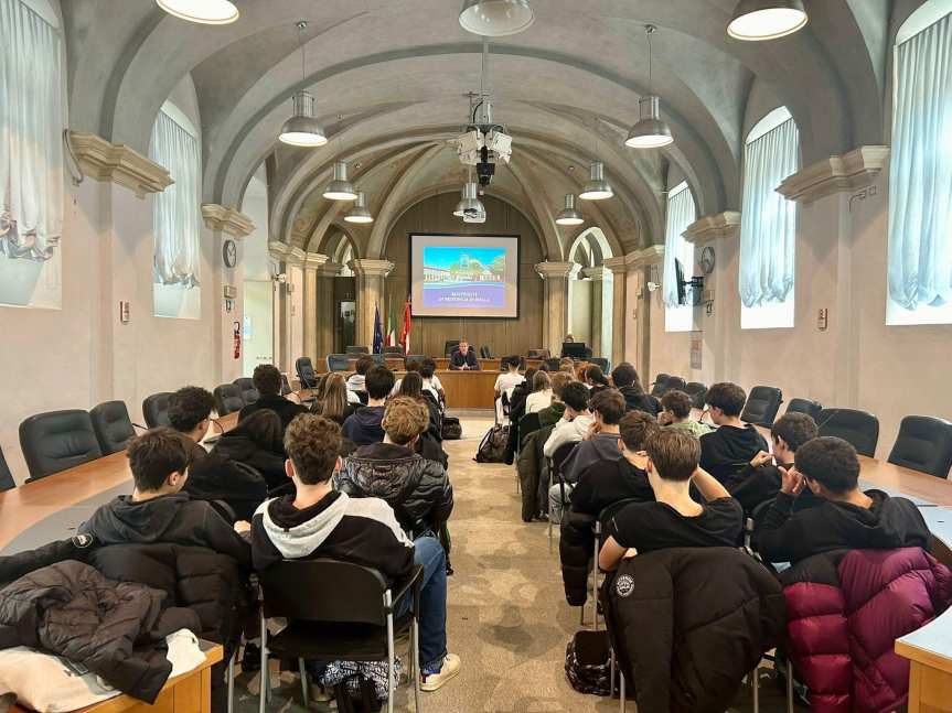 ResponsabilMENTE digitali – incontri con i ragazzi delle scuole superioriProgetto “Un mondo digitale per tutti”: si avviano i percorsi di formazione/informazione rivolti agli&nbsp;studenti.