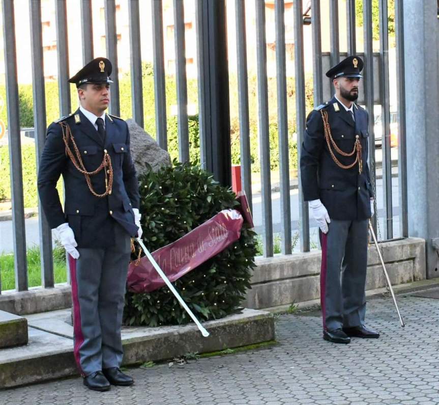 Deposta una corona in occasione della commemorazione dei caduti da parte della Polizia di Stato di&nbsp;Biella