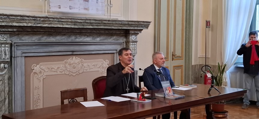 Domenica a Torino si aprirà la Porta Santa come in tutte le diocesi. Comunicato Stampa . ( foto con Sua Eminenza l’Arcivescovo card.Roberto Repole&nbsp;)