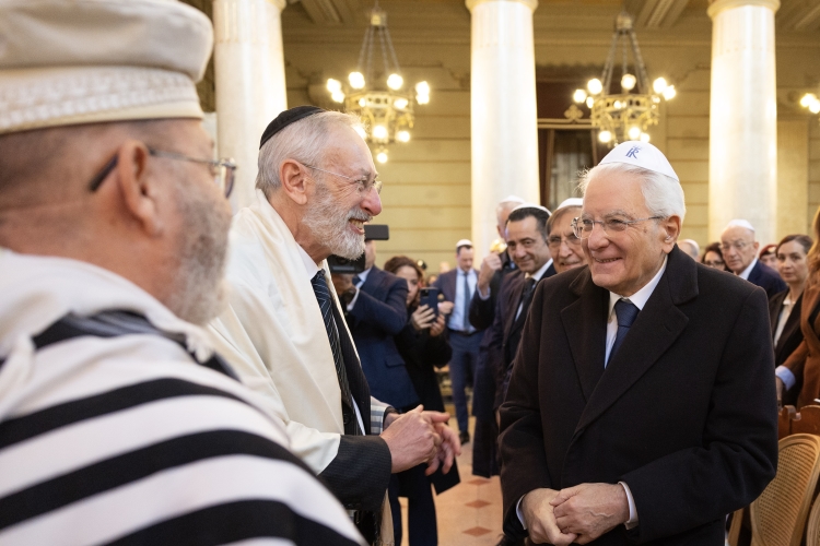Il Presidente Mattarella ha partecipato alla celebrazione per i 120 anni del Tempio Maggiore di Roma e i 500 anni dalla nascita della Comunità ebraica. – COMUNICATO&nbsp;STAMPA-