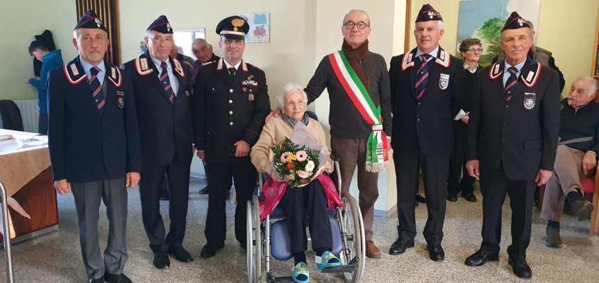#CRONACA#L’ASSOCIAZIONE NAZIONALE CARABINIERI DI BIELLA ALLA FESTA DELLA SUA SOCIA CENTENARIA. SI TRATTA DI EUGENIA&nbsp;BOSCHETTI
