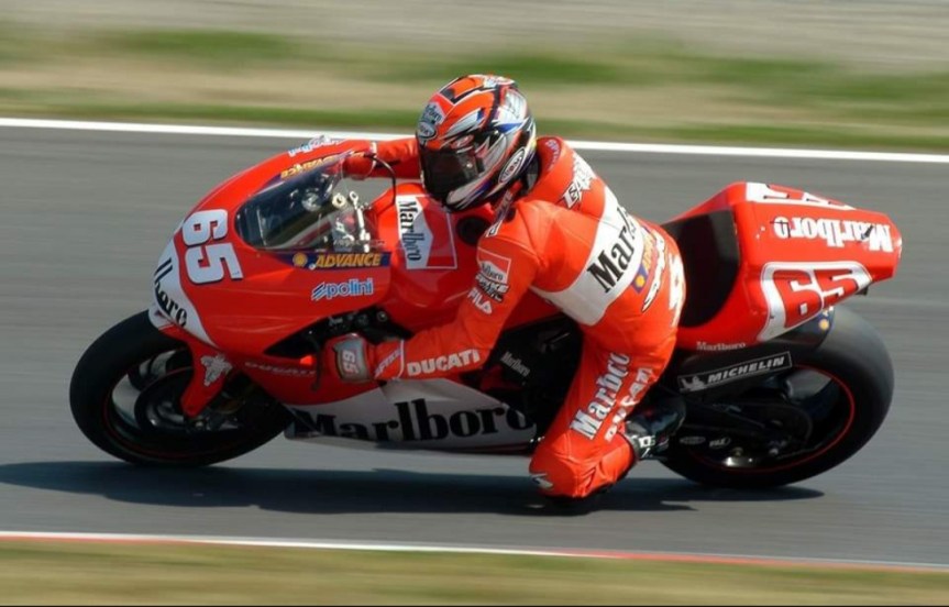 Ritratti Sportivi di Stefano Villa:LORIS CAPIROSSI, LA RAPPRESENTAZIONE DEL&nbsp;CORAGGIO