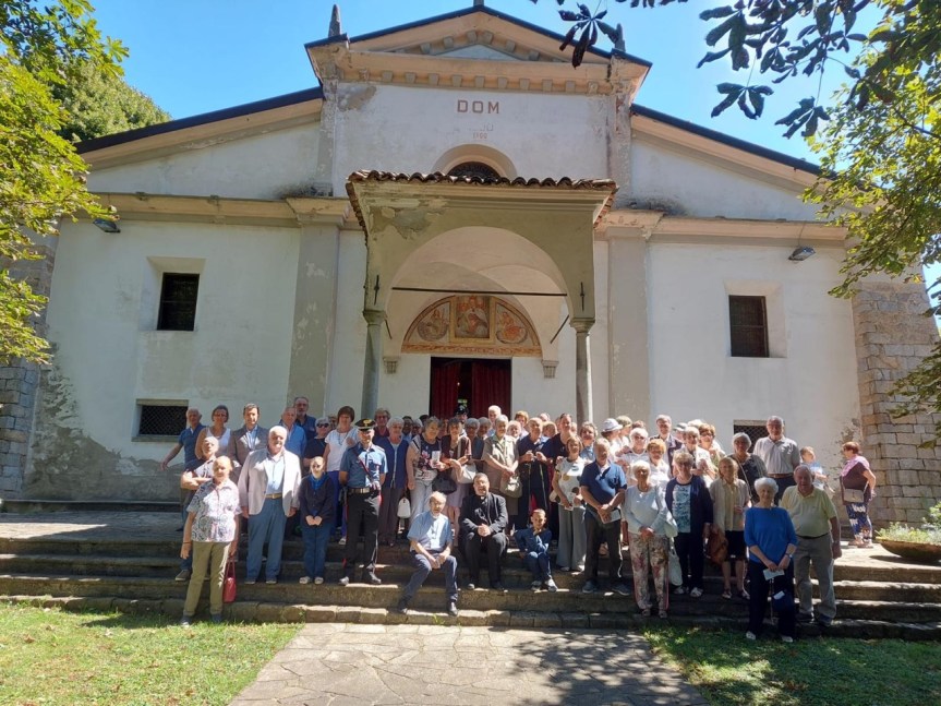 A Banchette la Messa con i carabinieri e il vescovo&nbsp;Farinella