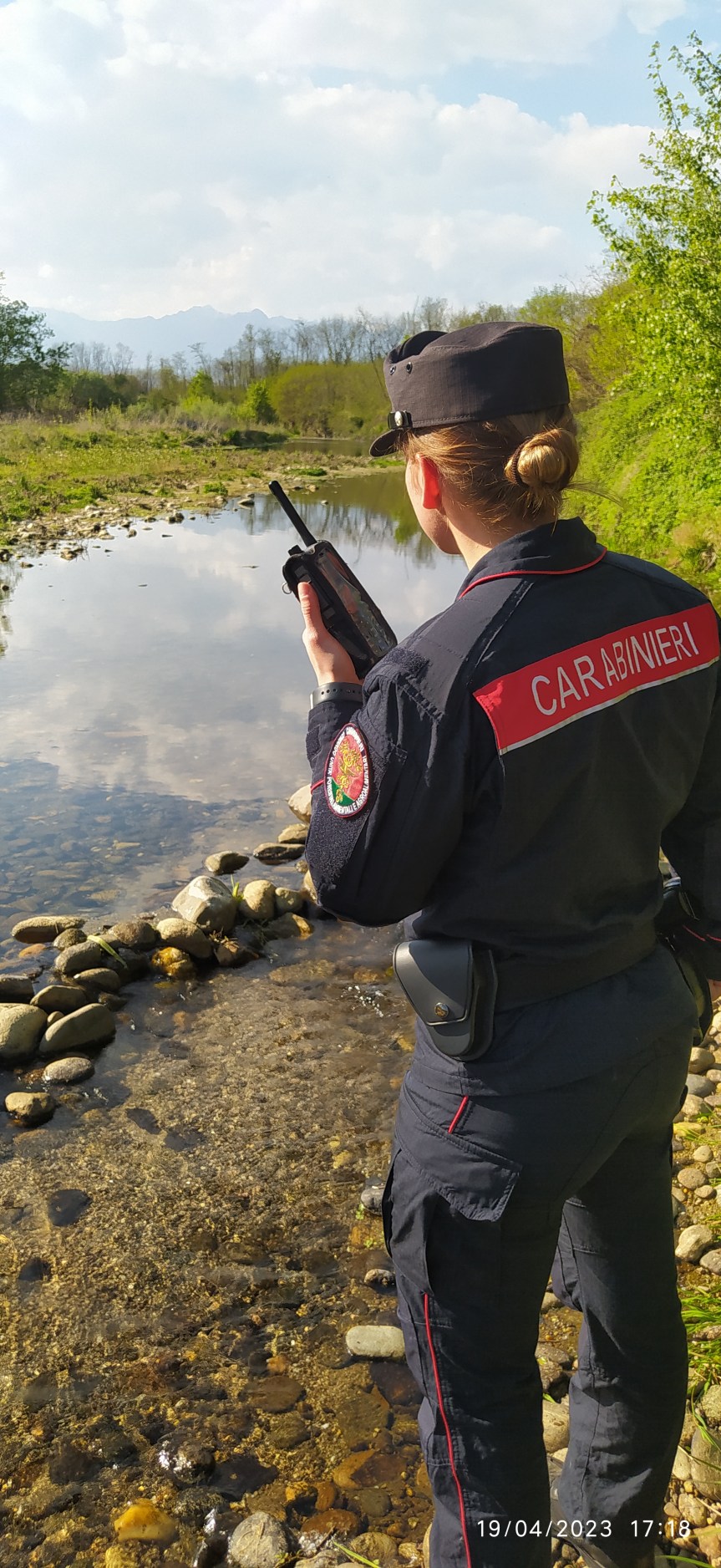 Carabinieri Forestale di Sordevolo (BI) sanzionano cercatore d’oro per aver utilizzato, nel torrente Elvo, mezzi non consentiti durante l’attività di&nbsp;ricerca.