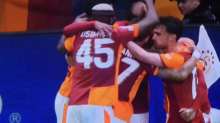 Serata amarissima per la Juventus, travolta 5-2 dal Galatasaray a Istanbul nell’andata dei playoff di Champions League. Una Juve dai due&nbsp;volti