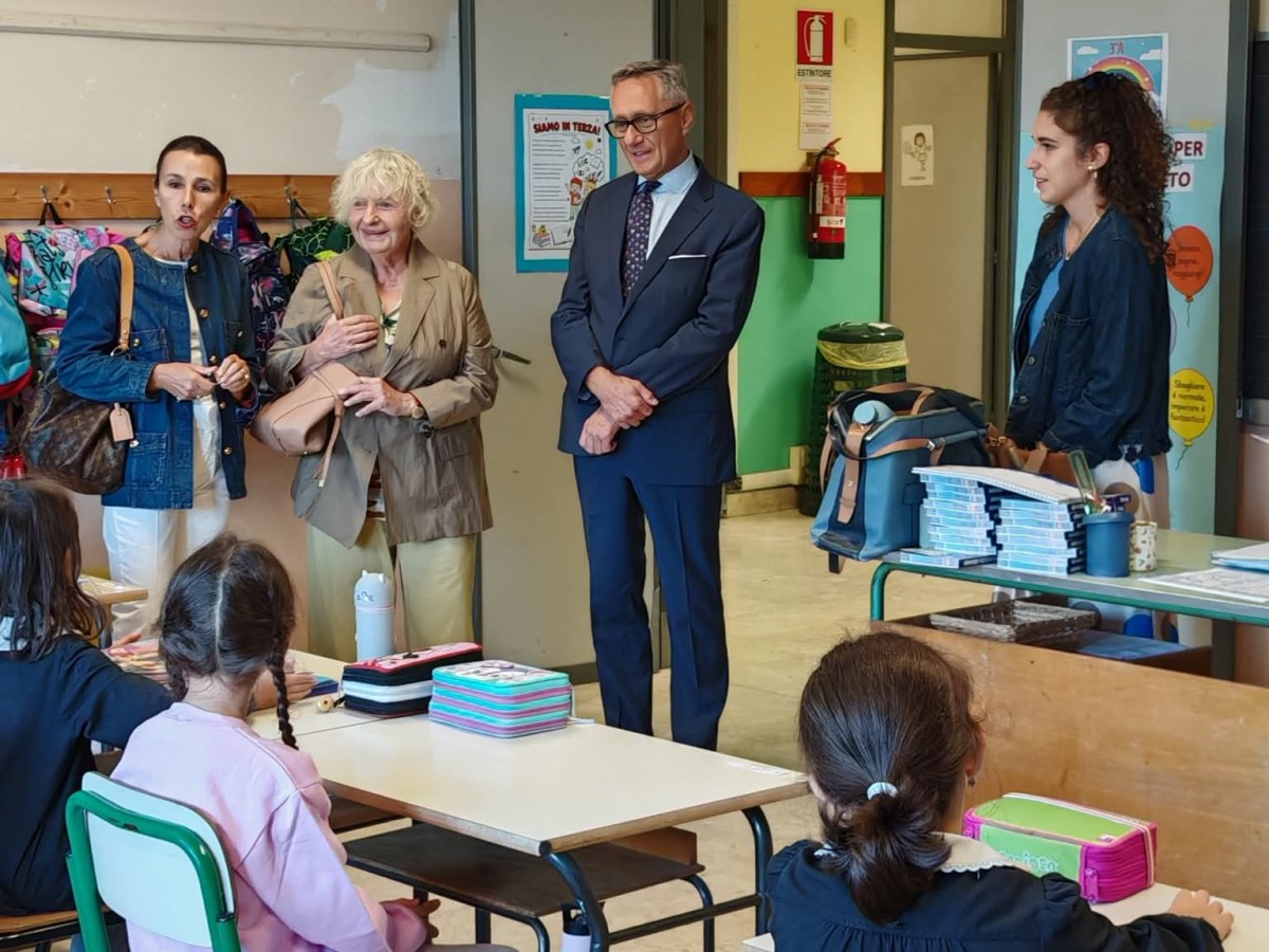 Il Sindaco di Biella visita alcune scuole della città di Biella con l’assessore Livia&nbsp;Caldesi