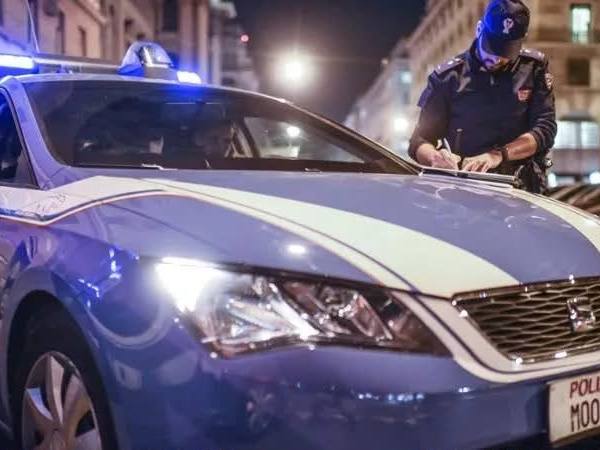 BIELLA, AUTO DANNEGGIATE E AGGRESSIONE ALLAPOLIZIA IN CENTRO&nbsp;CITTA’