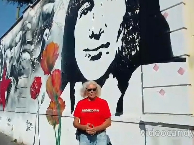 IL VIAGGIO DI DINO NELLA STORIA. SIAMO A MILANO . QUI CON IAIO E&nbsp;FAUSTO